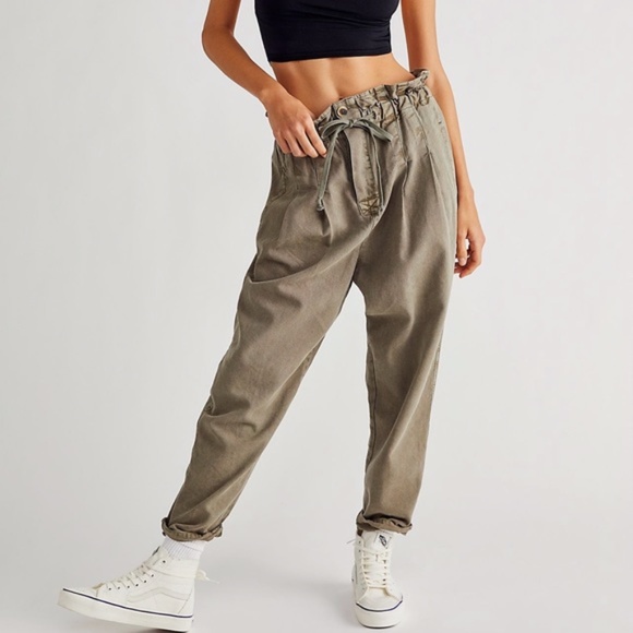 Free People Pants - NWT FREE PEOPLE Margate Pleated Sugar Kelp Trouser